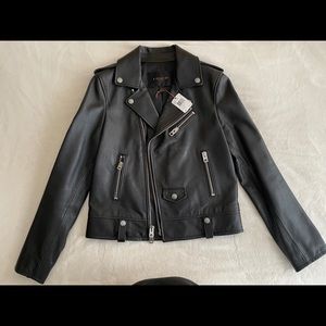 🔥🔥🔥COACH Leather Moto Jacket size 8. NWT